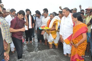 Jaya Janaki Nayaka Movie Vijayotsava Veduka At Hamsala Deevi